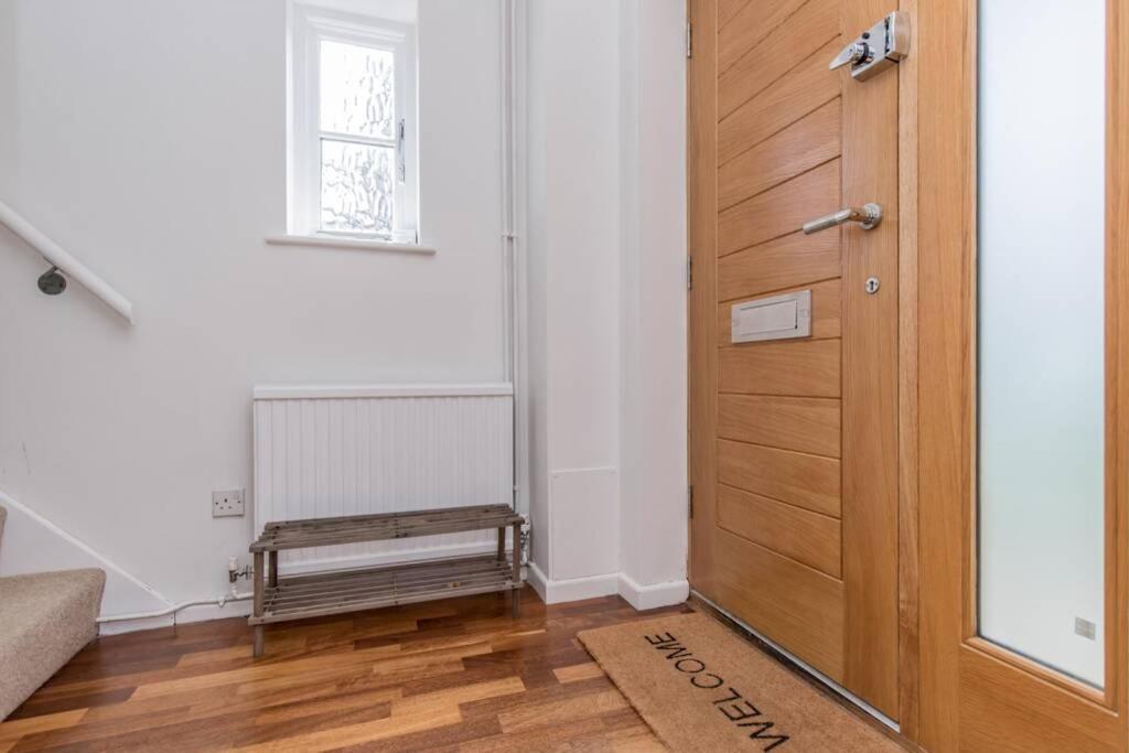 Stylish Townhouse In The Heart Of Summertown オックスフォード エクステリア 写真