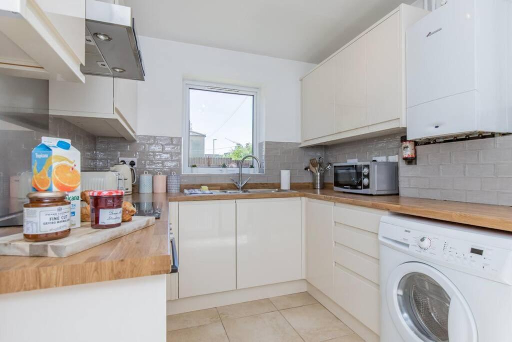 Stylish Townhouse In The Heart Of Summertown オックスフォード エクステリア 写真