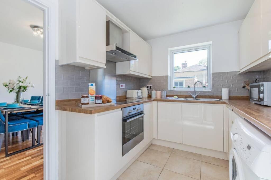Stylish Townhouse In The Heart Of Summertown オックスフォード エクステリア 写真